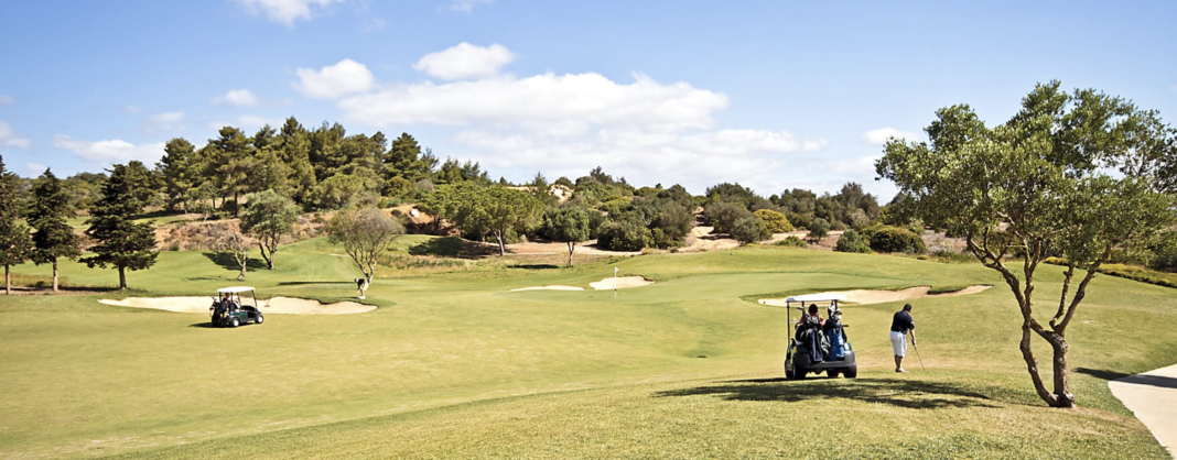 If you like golf, stay at Hotel Belavista da Luz