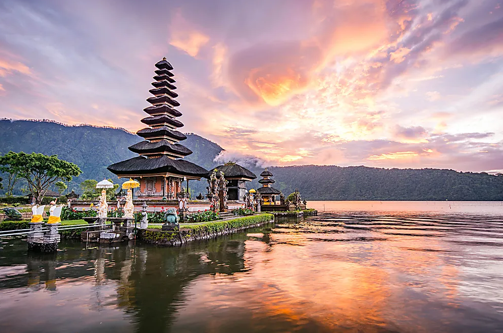 Bratan Lake is a hugely popular Bali tourist spot.