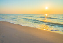 Why is St Ives good for surfing ?